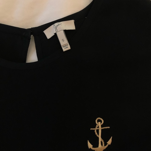 Joie Black silk short sleeve w/ gold anchor - Picture 4 of 4